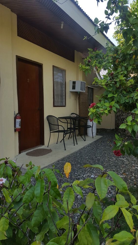 Mj'S Residences Garden Hotel Moalboal Luaran gambar